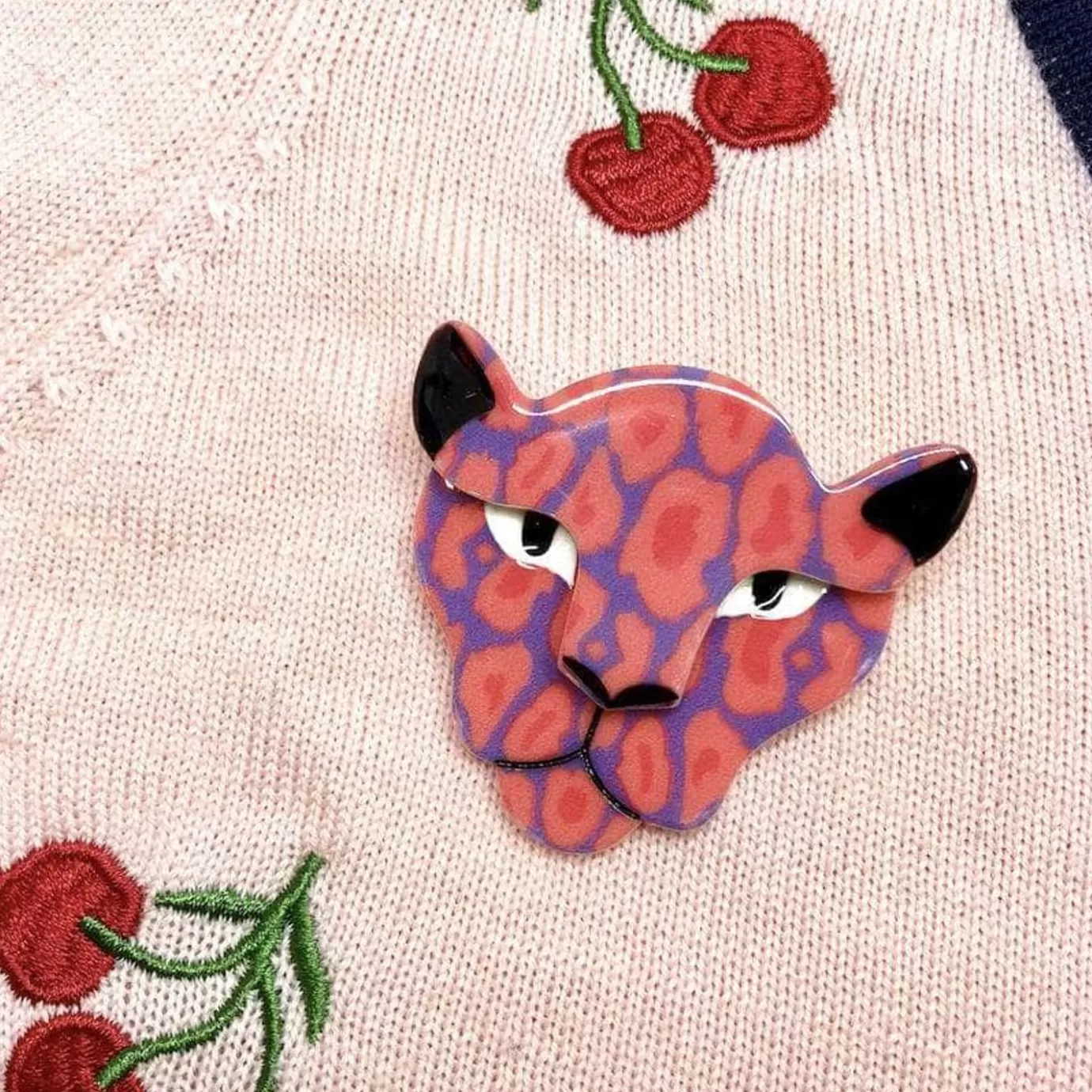 Erstwilder Chasing Sheeba Cheetah Brooch* Brooches