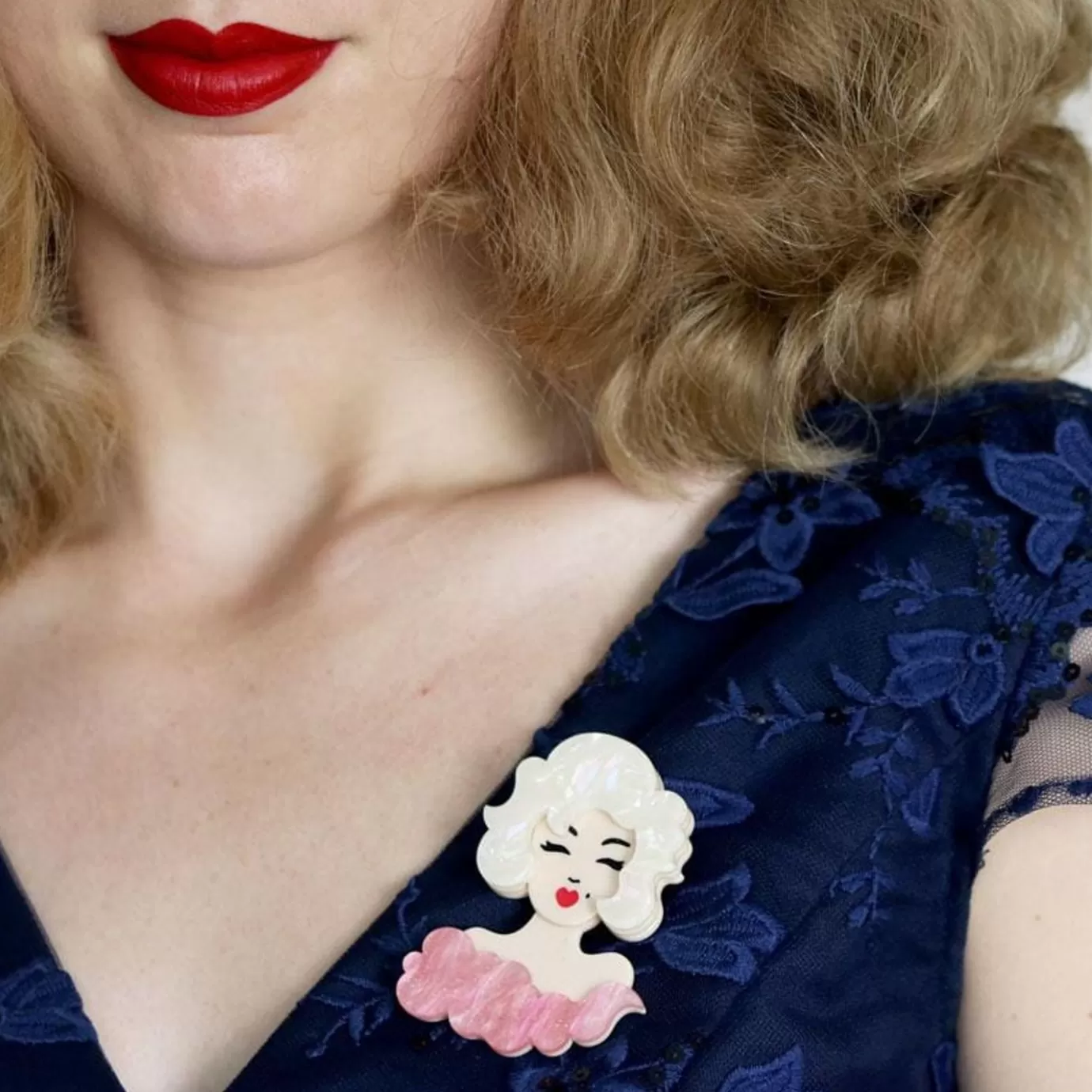 Erstwilder Holly Wood Brooch* Brooches