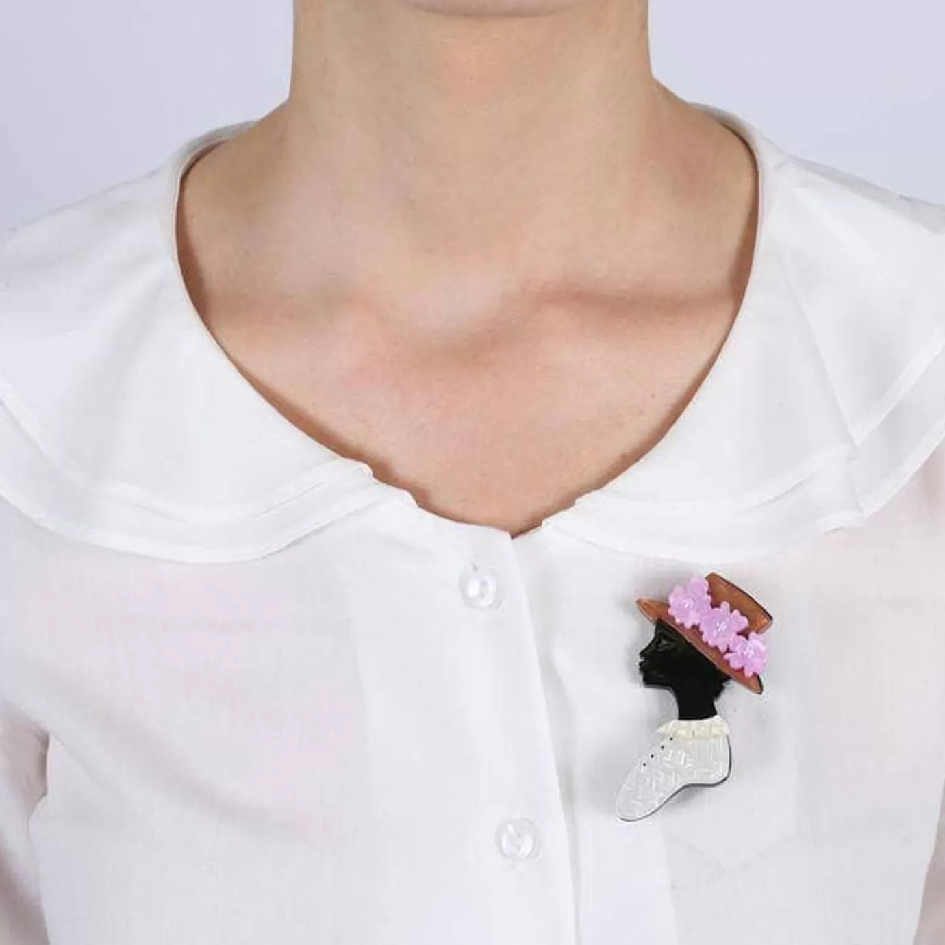 Erstwilder Miss Fanny Mae Jones Brooch* Brooches
